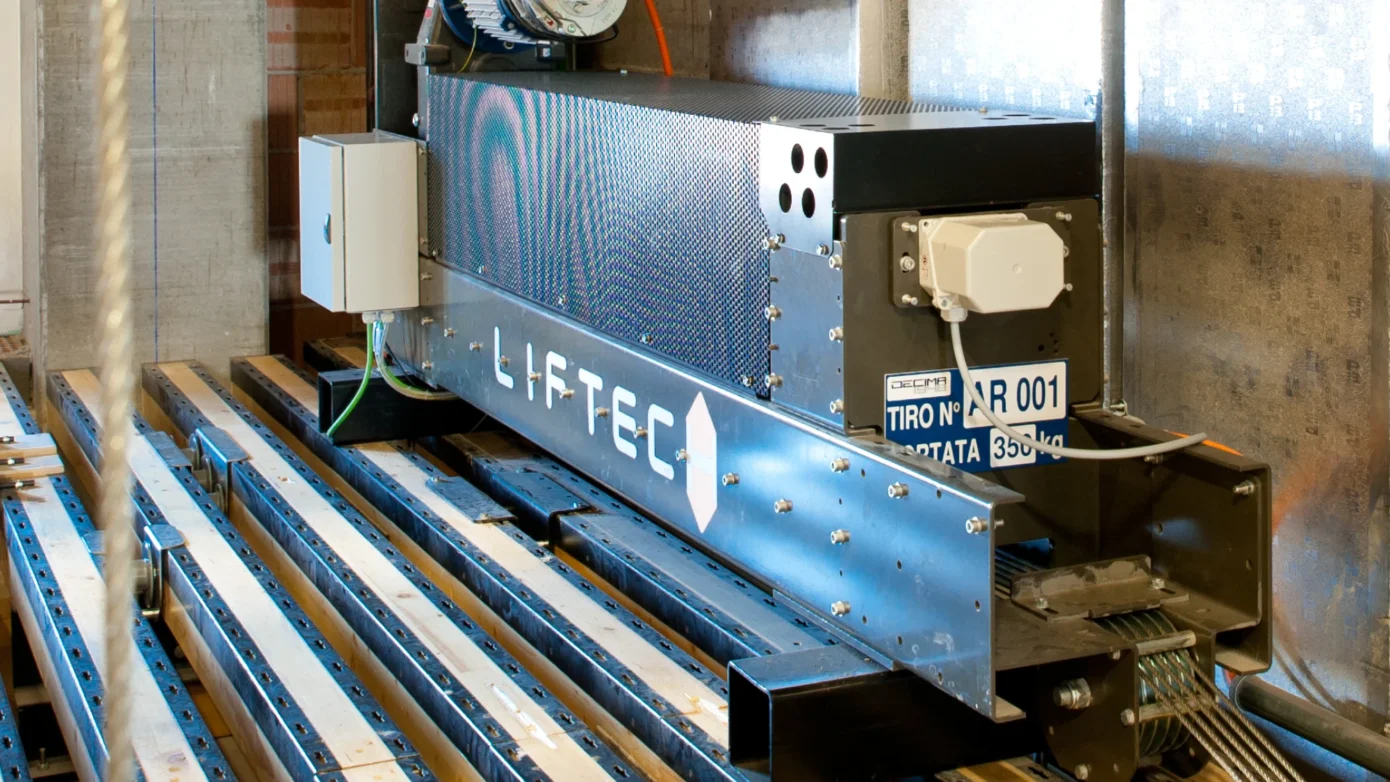 Liftech - Teatro Galli.